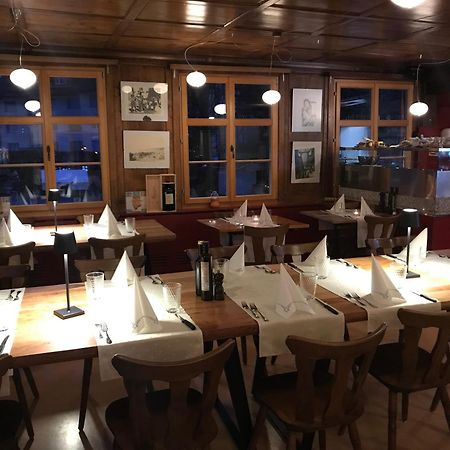 Hotel Restaurant Pizzeria Rotes Haus Munsterlingen ภายนอก รูปภาพ