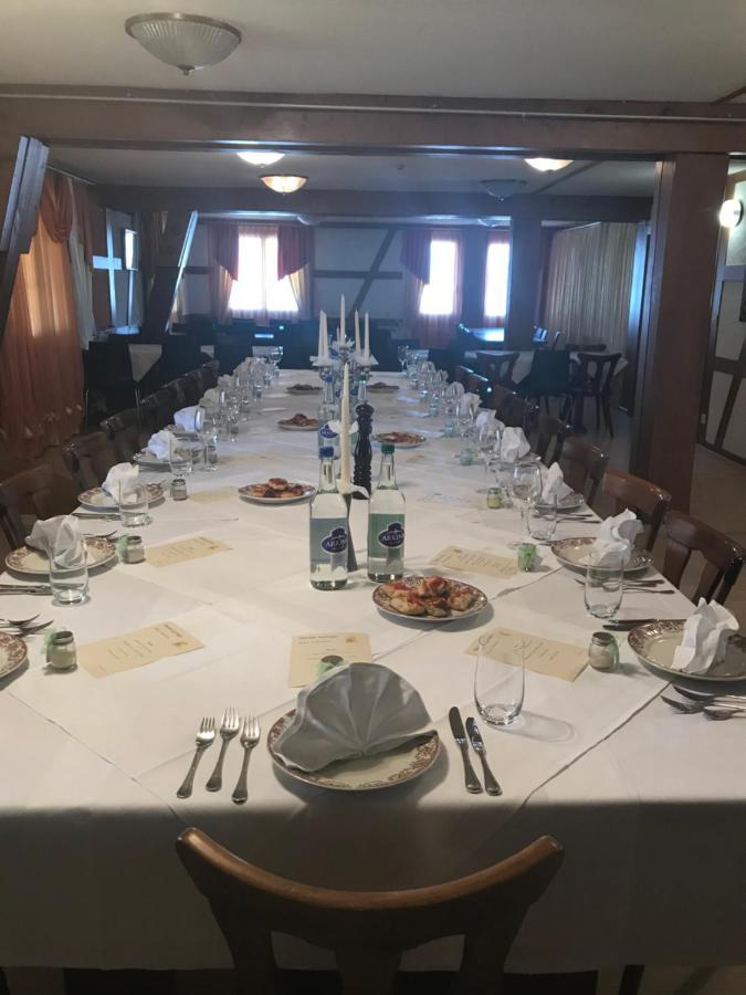 Hotel Restaurant Pizzeria Rotes Haus Munsterlingen ภายนอก รูปภาพ