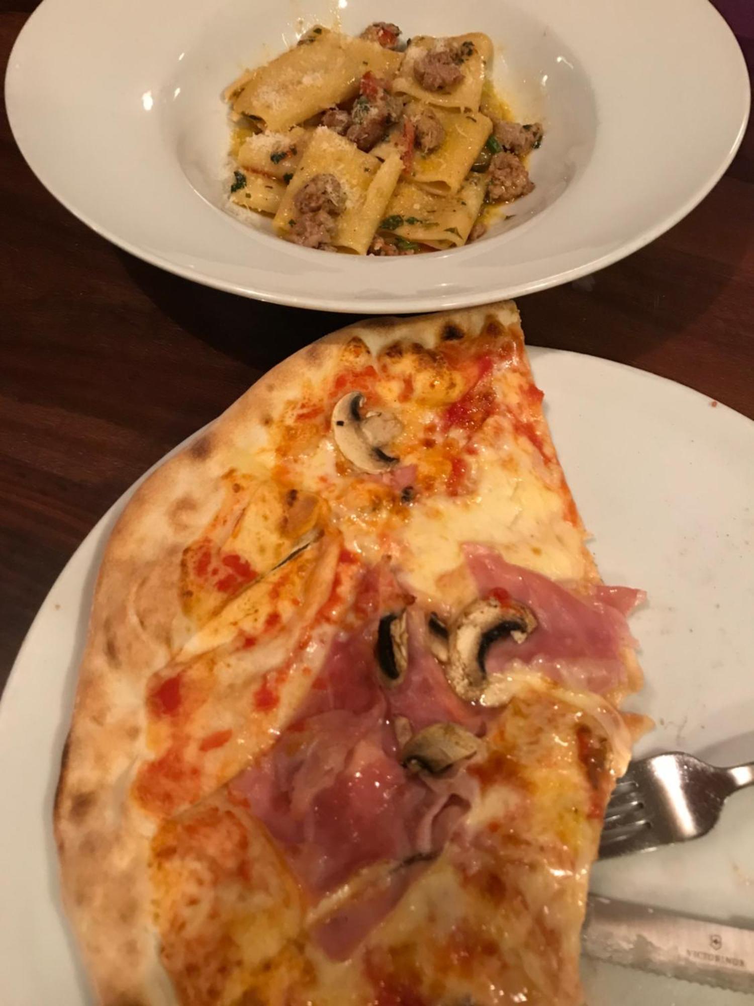 Hotel Restaurant Pizzeria Rotes Haus Munsterlingen ภายนอก รูปภาพ