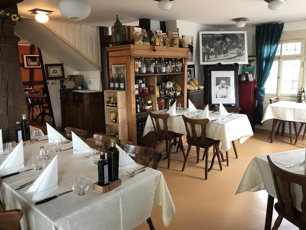 Hotel Restaurant Pizzeria Rotes Haus Munsterlingen ภายนอก รูปภาพ